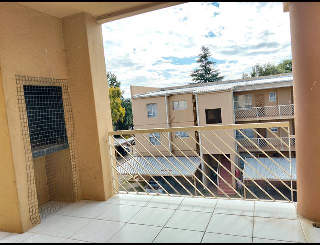 2 BEDROOM APARTMENT FOR SALE IN BLACKHEATH